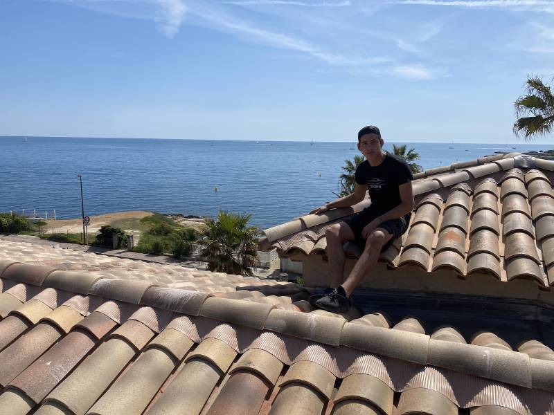 Réalisation d’une couverture en plaques Éternite au Cap d’Antibes