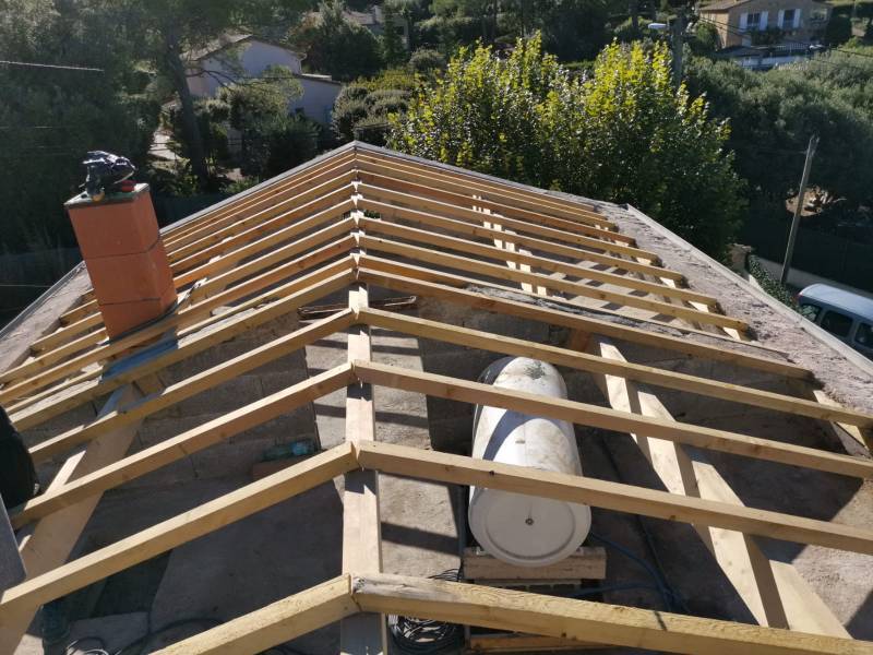 Entretien de toiture et traitement de Charpente à Nice dans les Alpes Maritimes