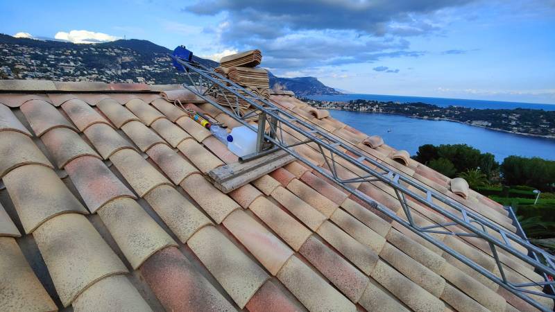 Artisan couvreur spécialisé dans les travaux de changement de couverture à Cap-d’Ail 06320