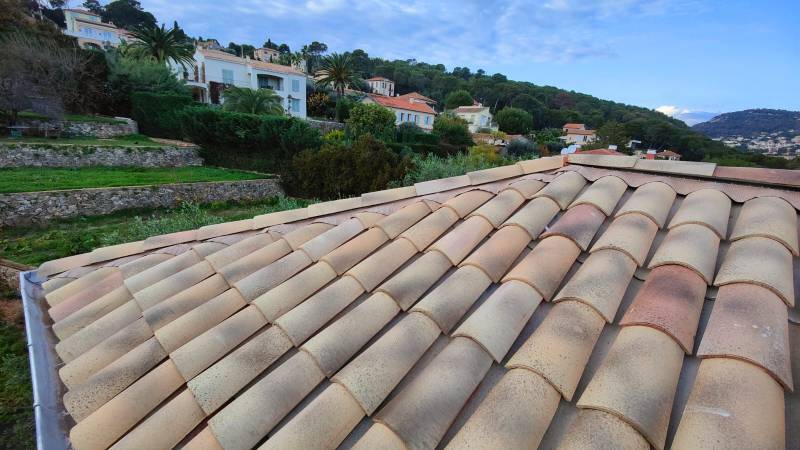 Artisan couvreur spécialisé dans les travaux de changement de couverture à Cap-d’Ail 06320