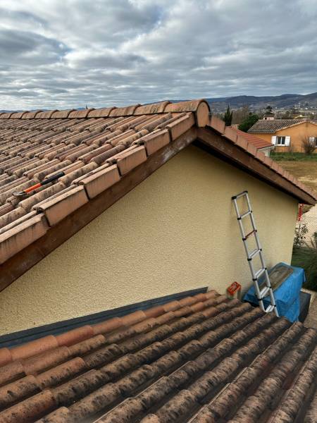 Rénovation de la pose de bandeau en alu à Crêches sur Saône 71680