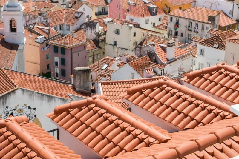 Artisan couvreur spécialisé dans les rénovation de toitures Aaron toitures à cagnes-Sur-Mer 06800