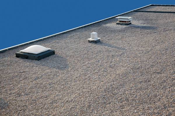 Quel est le meilleur artisan pour faire  l'étanchéité pas cher d'un toit terrasse à Vence ?