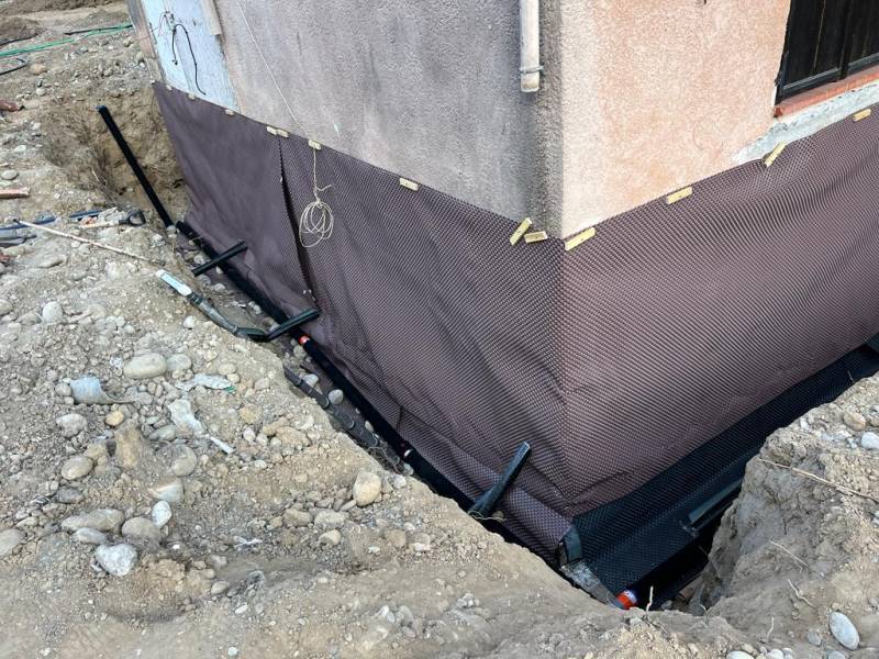 pose de toile protectrice pour étanchéité des murs enterrés