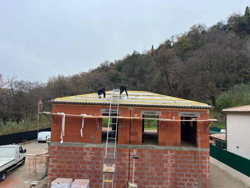 couvreur charpentier pour travaux et pose de charpente 
