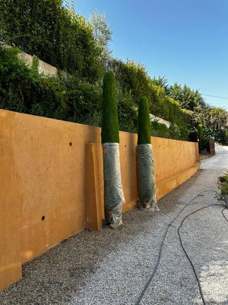 entreprise de couverture pour nettoyage de mur par pulvérisation autonettoyant à Cagnes-dur-Mer 06